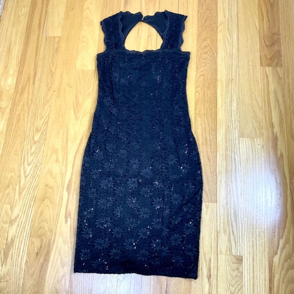 RM Richards Black Party Dress Lace Sequins Open Back (6) - Picture 5 of 9